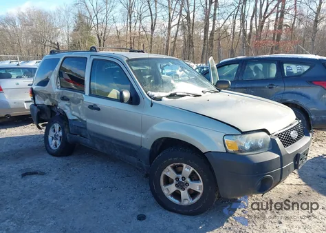 2005 Ford Escape Xlt from USA, damaged, VIN 1FMYU93195KB51233